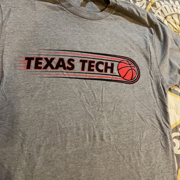 Small women’s Texas tech basketball t shirt - Picture 2 of 3